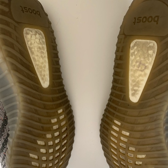 Yeezy 350 belugas - Picture 3 of 5